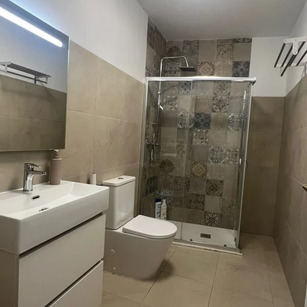 imgi_35_53558600-08e9-4462-a876-33919923cb7d